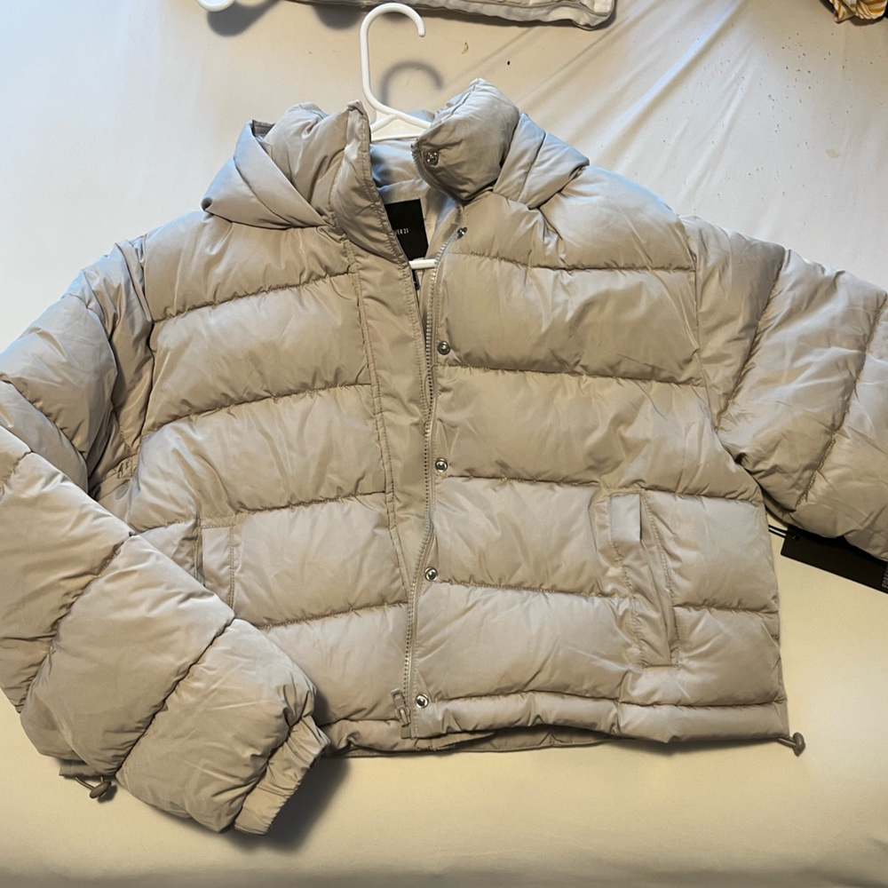 Cropped puffer jacket